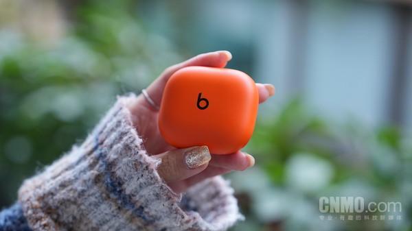 Powerbeats Fit:更適合運動愛好者的全能選手