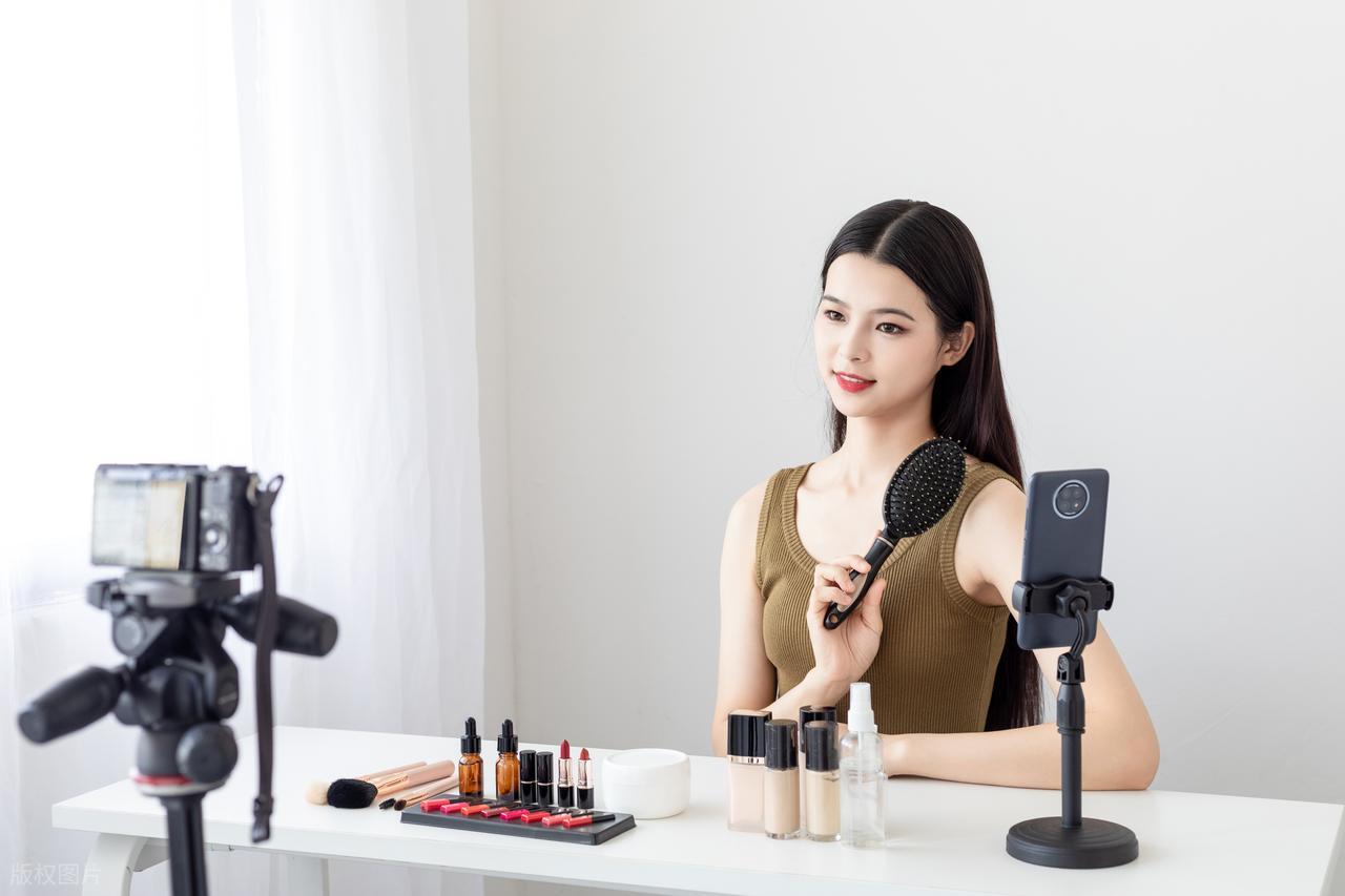 網(wǎng)紅批量撤離,杭州網(wǎng)紅經(jīng)濟(jì)涼了?真相是一場(chǎng)殘酷的價(jià)值重構(gòu)